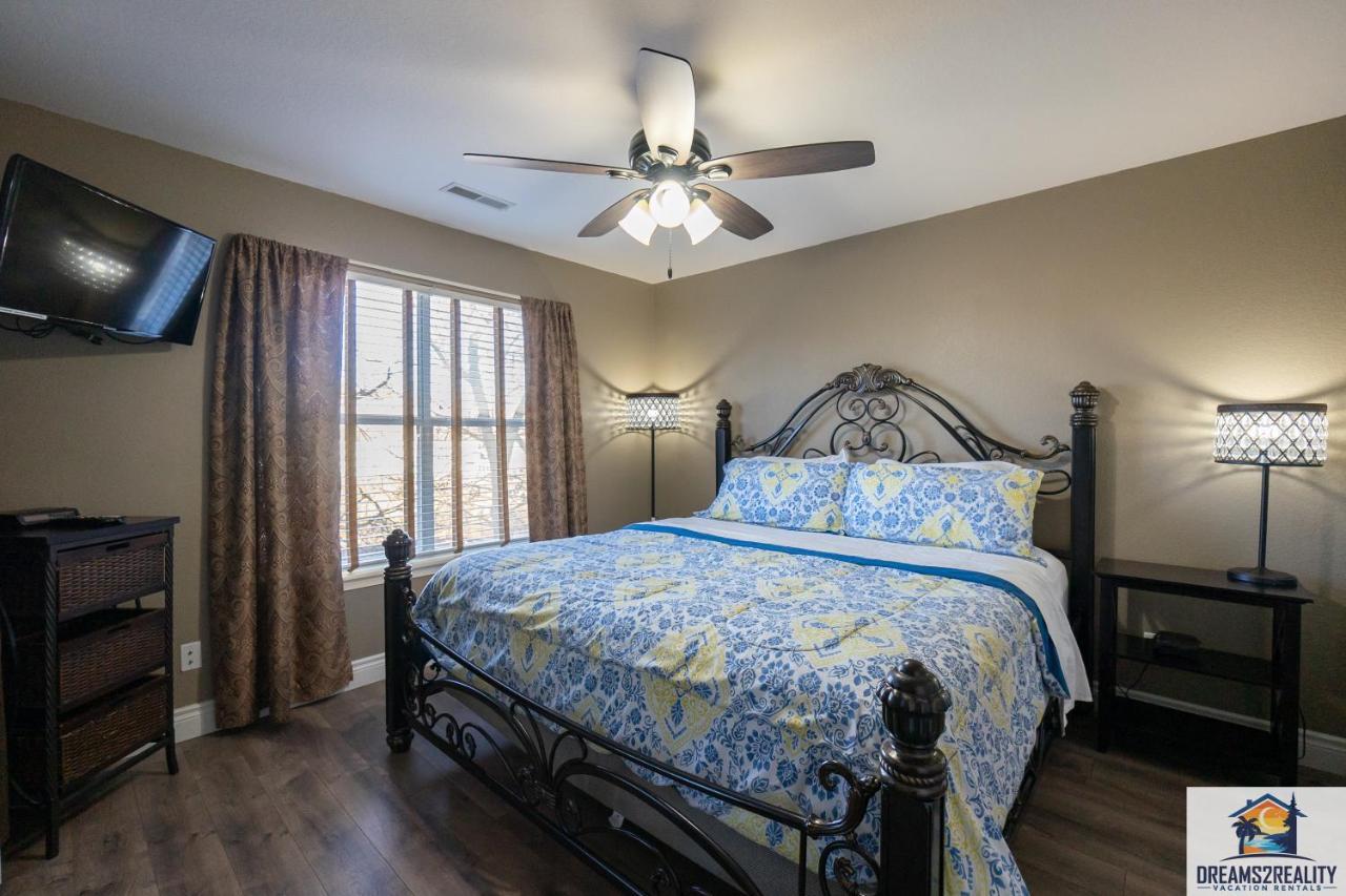 2Br Walk-In Condo - Near The 76 Strip - Pool - Free Tickets Included - Clc-6 Μπράνσον Εξωτερικό φωτογραφία